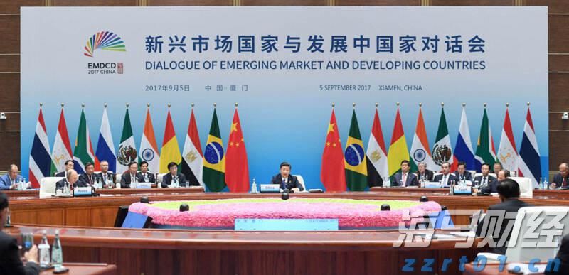 TrendForce集邦咨询:预计2025年折叠手机出货量将达到1980万台 渗透率约1.6%